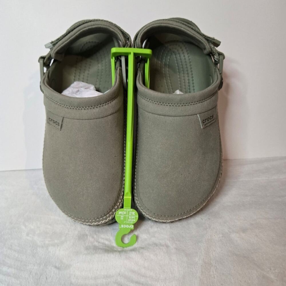 Crocs Crafted Vegan Suede Stitch Clog Army Green NWT Comfort Slip-On Clogs Sz 6